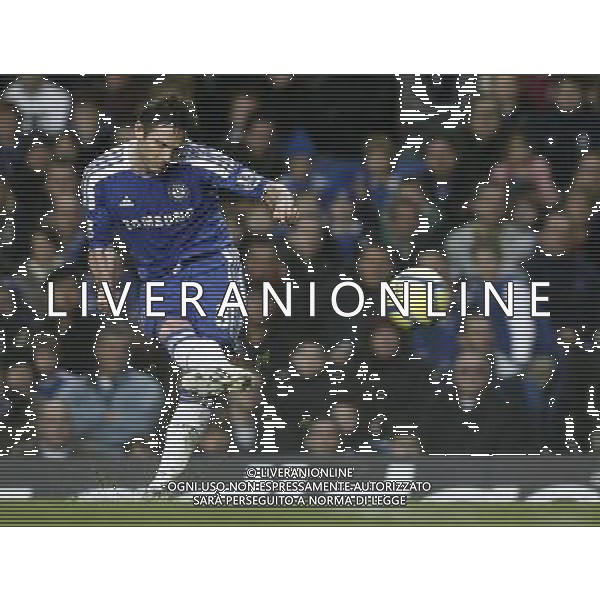 Chelsea\'s Frank Lampard shoots on goal Football - FA Challenge Cup Third Round - Chelsea v Portsmouth - Sun 08 Jan 2012 - Stamford Bridge - London © CameraSport - 43 Linden Ave. Countesthorpe. Leicester. England. LE8 5PG - Tel: +44 (0) 116 277 4147 - admin@camerasport.com - www.camerasport.com