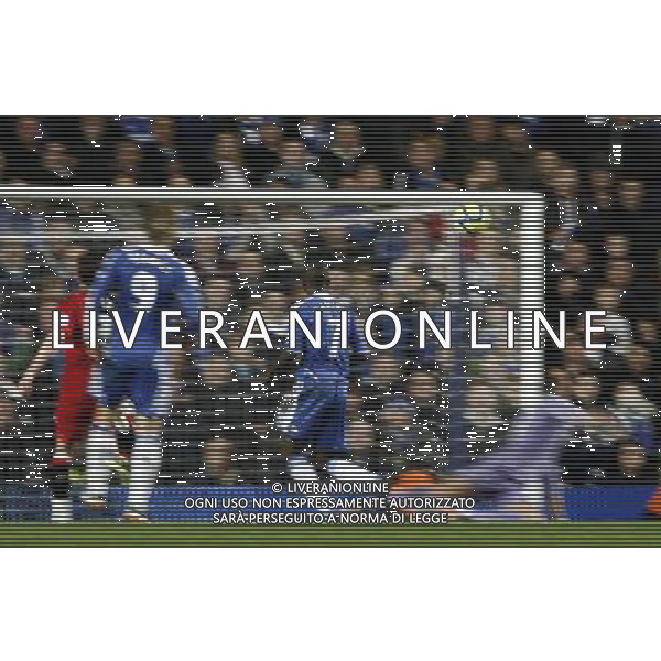 Chelsea\'s Ramires scores his sides third goal Football - FA Challenge Cup Third Round - Chelsea v Portsmouth - Sun 08 Jan 2012 - Stamford Bridge - London © CameraSport - 43 Linden Ave. Countesthorpe. Leicester. England. LE8 5PG - Tel: +44 (0) 116 277 4147 - admin@camerasport.com - www.camerasport.com