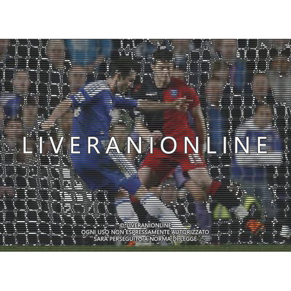 Chelsea\'s Frank Lampard scores his sides fourth goal Football - FA Challenge Cup Third Round - Chelsea v Portsmouth - Sun 08 Jan 2012 - Stamford Bridge - London © CameraSport - 43 Linden Ave. Countesthorpe. Leicester. England. LE8 5PG - Tel: +44 (0) 116 277 4147 - admin@camerasport.com - www.camerasport.com