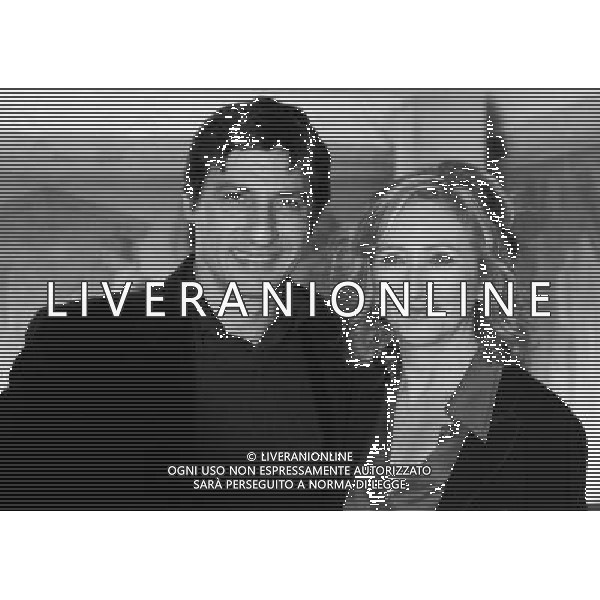 MILANO 09/01/2012 TEATRO MANZONI PRESENTAZIONE DELLO SPETTACOLO TEATRALE \' DUE DI NOI\' REGIA DI LEO MUSCATO CON EMILIO SOLFRIZZI E LUNETTA SAVINO NELLA FOTO EMILIO SOLFRIZZI E LUNETTA SAVINO PH.FIOCHI/AG ALDO LIVERANI SAS