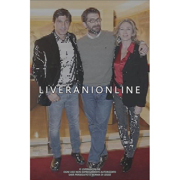 MILANO 09/01/2012 TEATRO MANZONI PRESENTAZIONE DELLO SPETTACOLO TEATRALE \' DUE DI NOI\' REGIA DI LEO MUSCATO CON EMILIO SOLFRIZZI E LUNETTA SAVINO NELLA FOTO EMILIO SOLFRIZZI E LUNETTA SAVINO LEO MUSCATO PH.FIOCHI/AG ALDO LIVERANI SAS