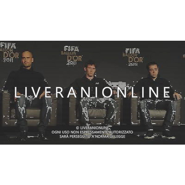 FIFA Ballon d\'Or 2011 Zurigo (Svizzera) - 09.01.2012 Nella Foto:Pep Guardiola-Lionel Messi-Xavi Hernandez /Ph.Vitez-Ag. Aldo Liverani ZURIGO - CONFERENZA STAMPA \' PALLONE D\'ORO 2011\'
