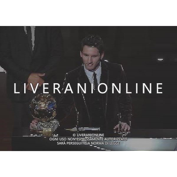 FIFA Ballon dâ€™Or 2011 Zurigo (Svizzera) - 09.01.2012 Nella Foto:lionel messi con il pallone d\'oro /Ph.Vitez-Ag. Aldo Liverani