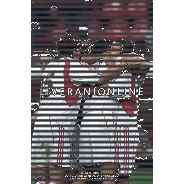 MILANO, 27-09-01 DFP/MARCO LUSSOSO MILAN-BATE BORISOV (COPPA UEFA) NELLA FOTO: ESULTANZA MILAN AG ALDO LIVERANI S A S