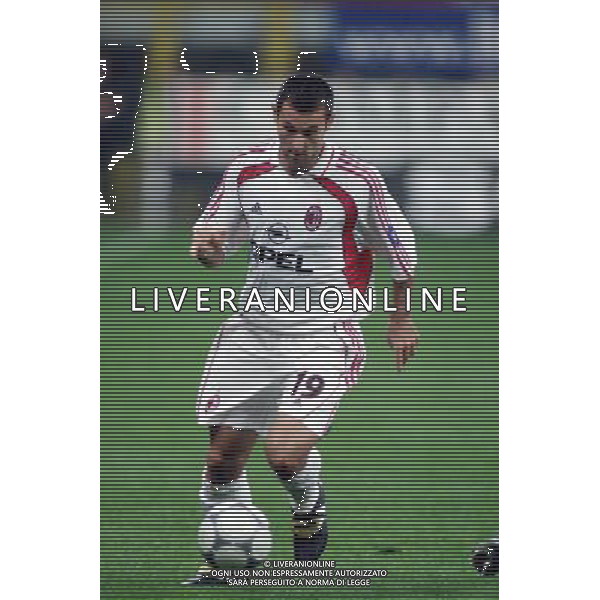 MILANO, 27-09-01 DFP/MARCO LUSSOSO MILAN-BATE BORISOV (COPPA UEFA) NELLA FOTO: JAVI MORENO AG ALDO LIVERANI S A S