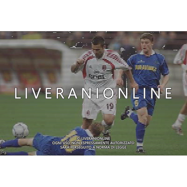 MILANO, 27-09-01 DFP/MARCO LUSSOSO MILAN-BATE BORISOV (COPPA UEFA) NELLA FOTO: JAVI MORENO AG ALDO LIVERANI S A S