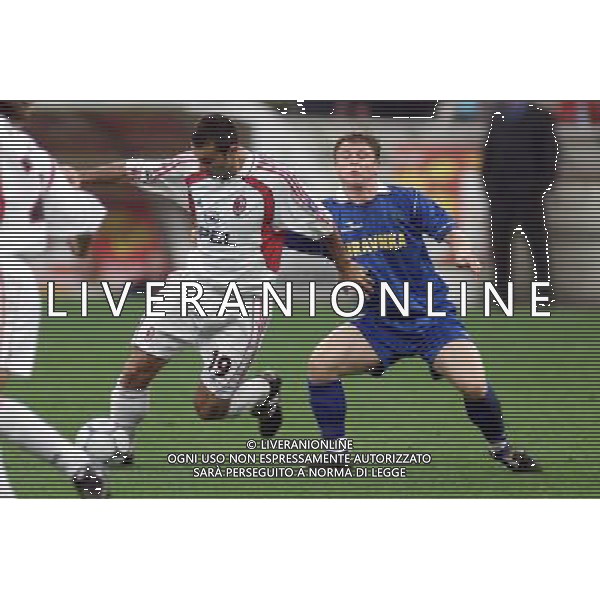 MILANO, 27-09-01 DFP/MARCO LUSSOSO MILAN-BATE BORISOV (COPPA UEFA) NELLA FOTO: JAVI MORENO AG ALDO LIVERANI S A S