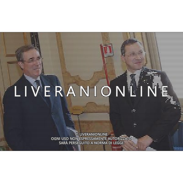 MILANO 12 gennaio/2012 - CIRCOLO DELLA STAMPA Conferenza stampa con i presidenti di Federcasse, Alessandro Azzi, e dell\'Associazione Nazionale fra le Banche Popolari, Carlo Fratta Pasini per illustrare il \'Patto di consultazione e collaborazione permanente\' siglato nei mesi scorsi tra le Banche di Credito Cooperativo/Casse Rurali italiane e le Banche Popolari, con l\'obiettivo di valorizzare la funzione e il ruolo delle banche cooperative nell\'economia e nella societa\' italiane. nella foto Carlo Fratta Pasini Alessandro Azzi ph.fiochi/AG ALDO LIVERANI SAS