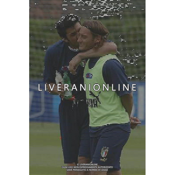 COVERCIANO 28/5/2004 ALLENAMENTO DELLA NAZIONALE NELLA FOTO GIANLUIGI BUFFON E FRANCESCO TOTTI FOTO NUCCI/AG ALDO LIVERANI