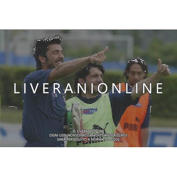 COVERCIANO 28/5/2004 ALLENAMENTO DELLA NAZIONALE NELLA FOTO GIANLUIGI BUFFON E GENNARO GATTUSO FOTO NUCCI/AG ALDO LIVERANI