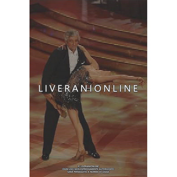 Roma - 14/01/2012 - Auditorium Rai - Trasmissione TV \' Ballando con le stelle \' - nella foto: Gianni Rivera e Yulia Musikhina å© Fabrizio Corradetti - Ag. Aldo Liverani sas