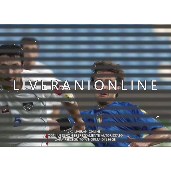 BOCHUM (GERMANIA) 29/05/2004 ITALIA-SERBIA EUROPEI UNDER 21 NELLA FOTO ALBERTO GILARDINO FOTO FILIUPPO VENEZIA/AGENZIA ALDO LIVERANI