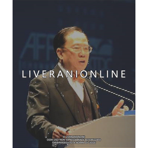 (120116) HONG KONG, Jan. 16, 2012 () Hong Kong Special Administrative Region (HKSAR) Chief Executive Donald Tsang delivers a speech at the 2012 Asian Financial Forum in south China\'s Hong Kong, Jan. 16, 2012. The fifth Asian Financial Forum (AFF), under the theme \'Asia: Driving Sustainable Growth\', kicked off here on Monday. (/Wong Pun Keung)(xzj) ©photoshot/Agenzia Aldo Liverani Sas - ITALY ONLY - Il 5¡ Forum finanziario asiatico (AFF) a Hong Kong, Cina 16 gennaio 2012.