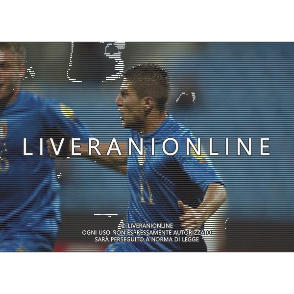 BOCHUM (GERMANIA) 29/05/2004 ITALIA-SERBIA EUROPEI UNDER 21 NELLA FOTO ESULTANZA DI GIUSEPPE SCULLI DOPO IL SECONDO GOL FOTO FILIUPPO VENEZIA/AGENZIA ALDO LIVERANI