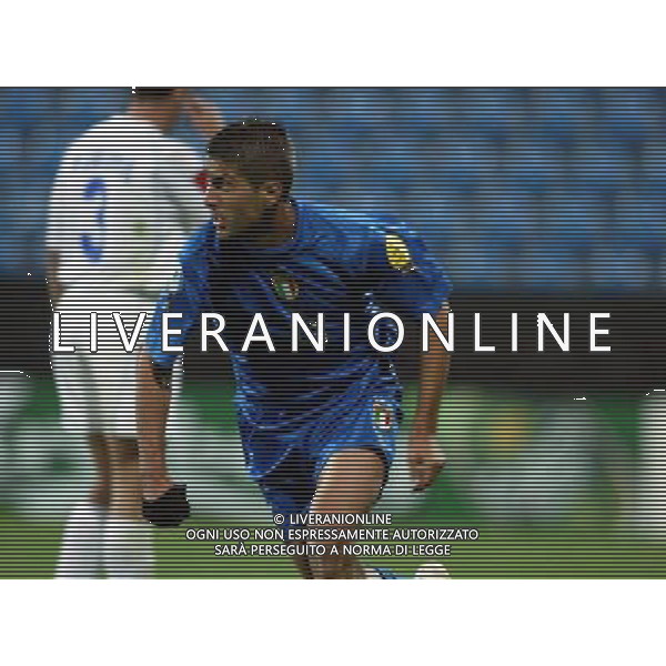 BOCHUM (GERMANIA) 29/05/2004 ITALIA-SERBIA EUROPEI UNDER 21 NELLA FOTO ESULTANZA DI GIUSEPPE SCULLI DOPO IL SECONDO GOL FOTO FILIUPPO VENEZIA/AGENZIA ALDO LIVERANI