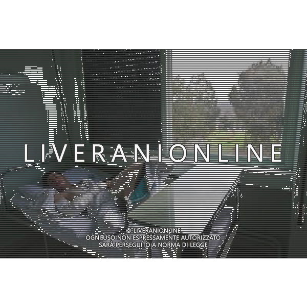 (120117) HOMS, Jan. 17, 2012 () A man injured by armed groups receives treatment at Abdul Qader Shafta hospital in Homs, Syria, Jan. 16, 2012. A group of foreign journalists led by Syrian news authority entered Homs on Monday, five days after a group of foreign journalists were attacked by terrorists in the city. (/Li Muzi) (djj) ©PHOTOSHOT/ALDO LIVERANI SAS - ITALY ONLY -