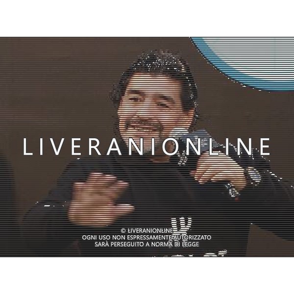 (120117) SHANGHAI, Jan. 17, 2012 () Argentine football star Diego Armando Maradona greets the fans at a children charity activity in east China\'s Shanghai, Jan. 17, 2012. (/Fan Jun) (wjq) ©photoshot/AG ALDO LIVERANI SAS - ITALY ONLY
