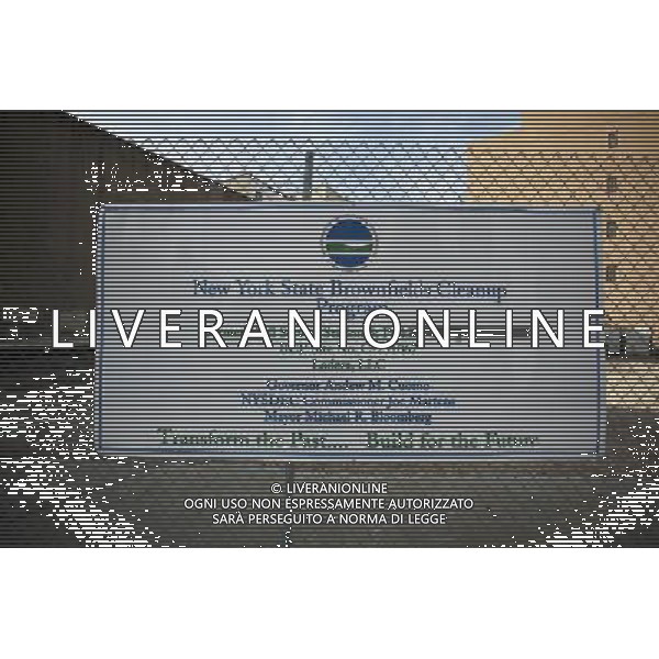 New York State Brownfield Cleanup of a closed gas station in the New York neighborhood of Harlem on Monday, January 16, 2012. ©photoshot/AG ALDO LIVERANI SAS - ITALY ONLY