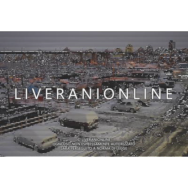 (120118) -- VANCOUVER, Jan. 18, 2011 () -- Vancouver\'s Granville Island marina is covered by snow on Jan. 17, 2012. Environment Canada has issued a snowfall warning for Metro Vancouver, with estimated 20cm of fresh snow to fall on Vancouver overnight. Wind chill caused by a blast of continental arctic air could cause the temperature to drop to -20 degree centigrade in land of Howe Sound in the next few days. (/Sergei Bachlakov) (zyw) ©PHOTOSHOT/AG ALDO LIVERANI SAS - ITALY ONLY