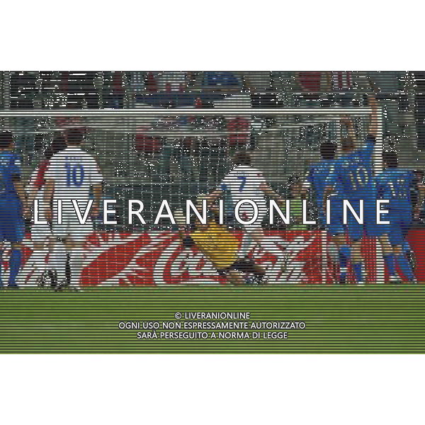 CAMPIONATO EUROPEO UNDER 21 29/05/2004 ITALIA-SERBIA NELLA FOTO GOL ANNULLATO AGENZIA ALDO LIVERANI