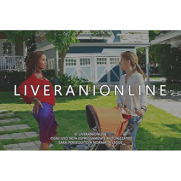 Vanessa Williams and Felicity Huffman,\'Desperate Housewives\' Season 8, 2011-2012 AG ALDO LIVERANI S A S ONLY ITALY