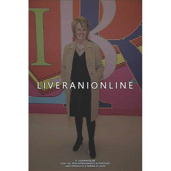 Lesley Pearse at the Basingstoke Discovery Centre to promote her book \'The Promise\' Basingstoke England © GEOFF SWAINE - photoshot - ag. aldo liverani sas italy only