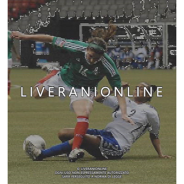 (120123) VANCOUVER, Jan. 23, 2012 () Anisa Guajardo (L) of Mexico vies with Carmen Polanco of Dominican Republic during their match at the Day 4 of 2012 CONCACAF Women\'s Olympic Qualifying Soccer Tournament at BC Place in Vancouver, Canada, Jan. 22, 2012. Mexico defeated Dominican Republic 7 0 in a dominant performance. (/Sergei Bachlakov) ©photoshot/Agenzia Aldo Liverani Sas - ITALY ONLY - MESSICO - REPUBBLICA DOMINICANA Partita di qualificazione del torneo olimpico di calcio femminile 2012 CONCACAF a Vancouver, Canada 22 gennaio 2012.