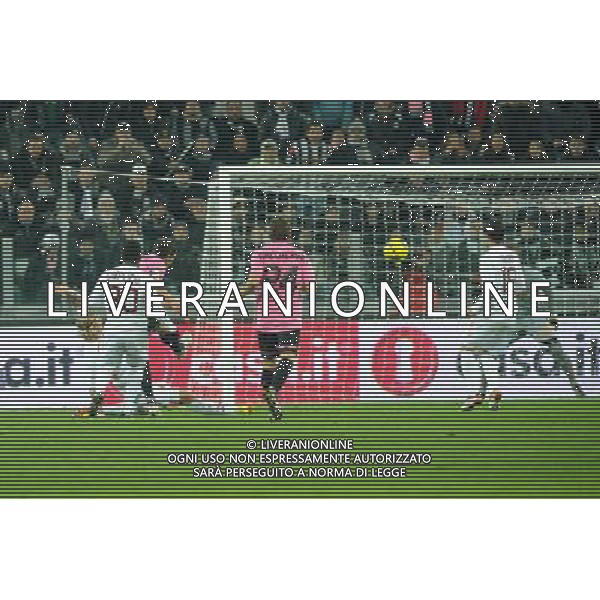 Coppa Italia TIM - Quarti di finale Torino 24-01-2012 Juventus - Roma nella foto: alessandro Del Piero segna il 2 a 0 per la Juve foto Roberto Garavaglia - ag. Aldo Liverani sas