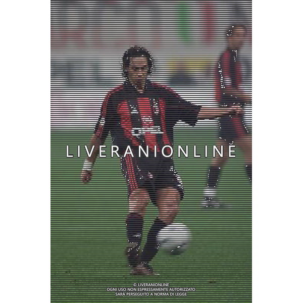 MILANO, 18-10-2001 DFP/MARCO LUSSOSO MILAN-CSKA SOFIA (COPPA UEFA): DEMETRIO ALBERTINI AG ALDO LIVERANI S A S