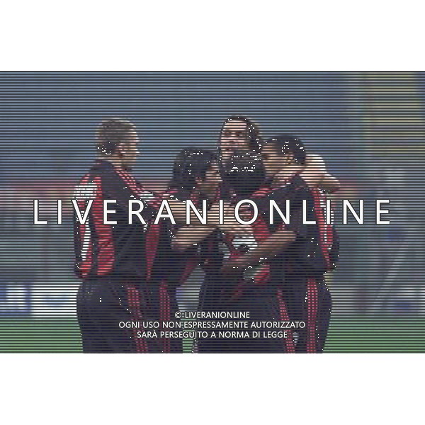 MILANO, 18-10-2001 DFP/MARCO LUSSOSO MILAN-CSKA SOFIA (COPPA UEFA): ESULTANZA MILAN AG ALDO LIVERANI S A S