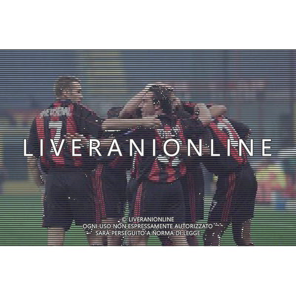 MILANO, 18-10-2001 DFP/MARCO LUSSOSO MILAN-CSKA SOFIA (COPPA UEFA): ESULTANZA MILAN AG ALDO LIVERANI S A S