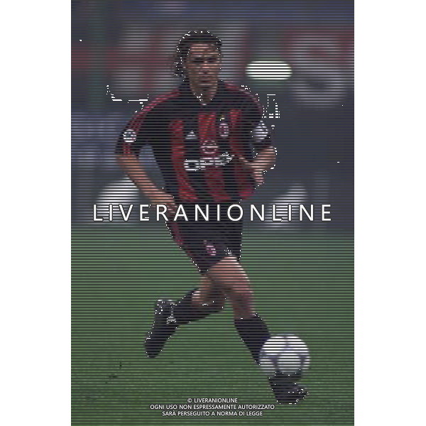 MILANO, 18-10-2001 DFP/MARCO LUSSOSO MILAN-CSKA SOFIA (COPPA UEFA): PAOLO MALDINI AG ALDO LIVERANI S A S