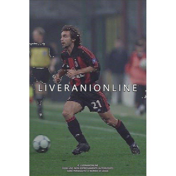 MILANO, 18-10-2001 DFP/MARCO LUSSOSO MILAN-CSKA SOFIA (COPPA UEFA): ANDREA PIRLO AG ALDO LIVERANI S A S
