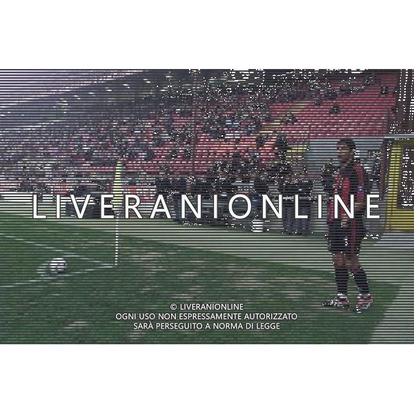 MILANO, 18-10-2001 DFP/MARCO LUSSOSO MILAN-CSKA SOFIA (COPPA UEFA): MANUEL RUI COSTA AG ALDO LIVERANI S A S