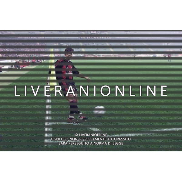 MILANO, 18-10-2001 DFP/MARCO LUSSOSO MILAN-CSKA SOFIA (COPPA UEFA): MANUEL RUI COSTA AG ALDO LIVERANI S A S