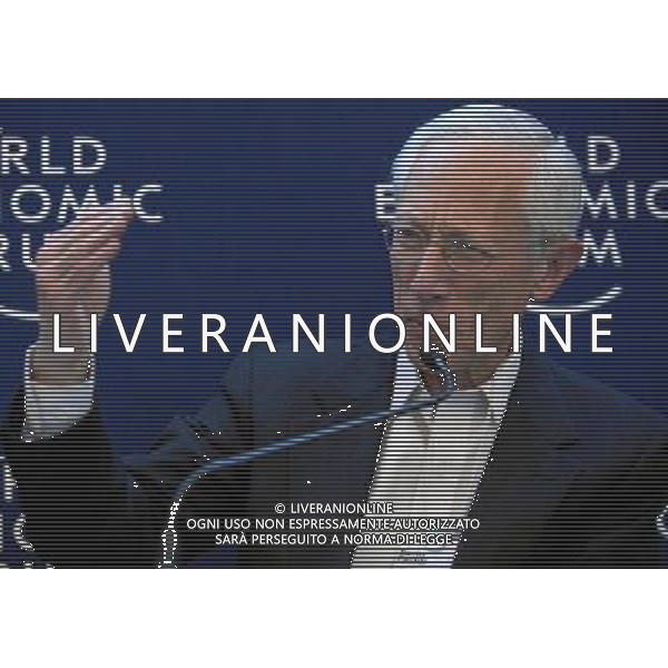 DAVOS/SWITZERLAND, 28JAN12 - Stanley Fischer,Governor of the Central Bank of Israel, gestures during the session \'Trust and the Social Contract\' at the Annual Meeting 2012 of the World Economic Forum at the congress centre in Davos, Switzerland, January 28, 2012. AG ALDO LIVERANI S A S ONLY ITALY