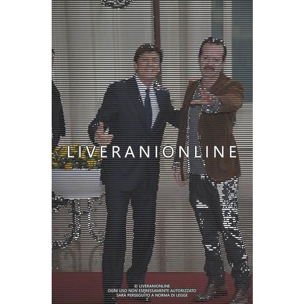 Conferenza stampa di presentazione della 62ma edizione del Festival della Canzone Italiana di Sanremo 31-01-2012 nella foto Gianni Morandi con Rocco Papaleo ©Gazzaniga/Agenzia Aldo Liverani Sas