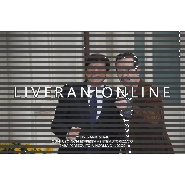 Conferenza stampa di presentazione della 62ma edizione del Festival della Canzone Italiana di Sanremo 31-01-2012 nella foto Gianni Morandi con Rocco Papaleo ©Gazzaniga/Agenzia Aldo Liverani Sas