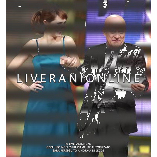 31/1/2012 TRASMISSIONE TV MEDIASET ZELIG - Teatro Arcimboldi nella foto PAOLA CORTELLESI - CLAUDIO BISIO ph.Fiochi/AG ALDO LIVERANI SAS