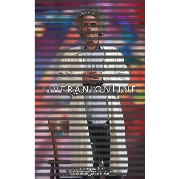 31/1/2012 TRASMISSIONE TV MEDIASET ZELIG - Teatro Arcimboldi nella foto PAOLO MIGONE ph.Fiochi/AG ALDO LIVERANI SAS