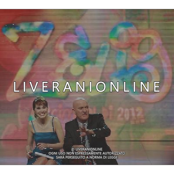 31/1/2012 TRASMISSIONE TV MEDIASET ZELIG - Teatro Arcimboldi nella foto PAOLA CORTELLESI - CLAUDIO BISIO ph.Fiochi/AG ALDO LIVERANI SAS