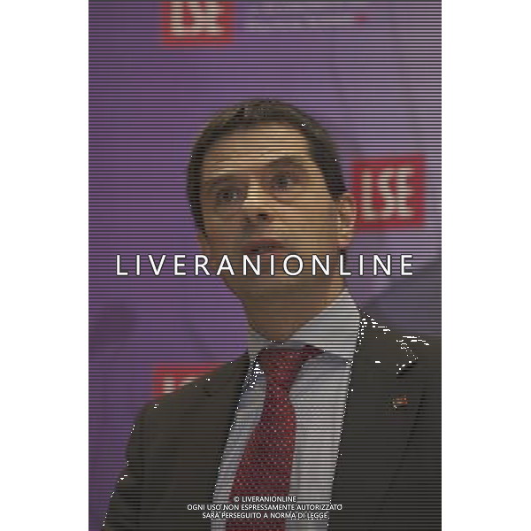 Portuguese Minister of Finance Vtor Gaspar during his letcure \'Portugal: Restoring Credibility and Confidence\' at London School of Economy and Political Science onFebruary 01, 2012 in London, England. © Zenon Stefaniak - lfi - photoshot - ag. aldo liverani sas italy only LONDRA - VITOR GASPAR, MINISTRO DELLE FINANZE DEL PORTOGALLO, DURANTE UNA SESSIONE ALLA LONDON SCHOOL OF ECONOMY AND POLITICAL SCIENCE