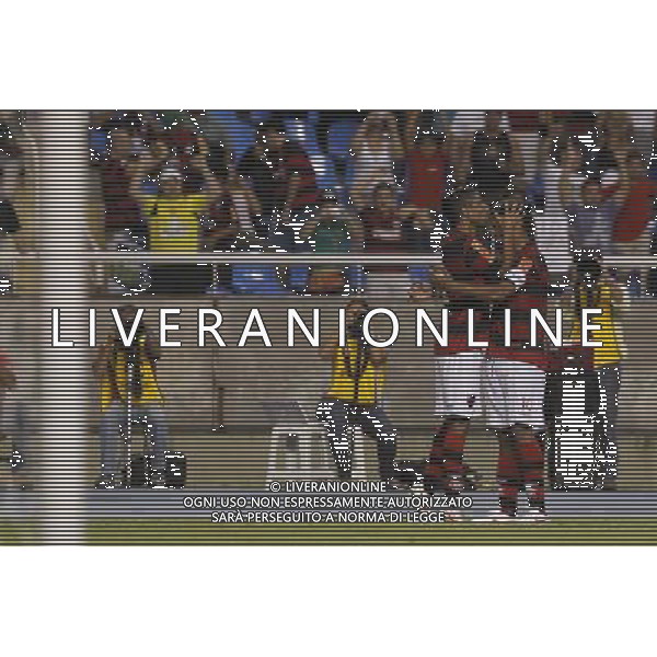  20120201: RIO DE JANEIRO, BRAZIL - Player Leo Moura celebrate goal with Ronaldinho Gaucho during Flamengo vs Real Potosi match for Copa Libertadores PHOTO: CITYFILES - Newspix.pl - ag. aldo liverani sas italy only
