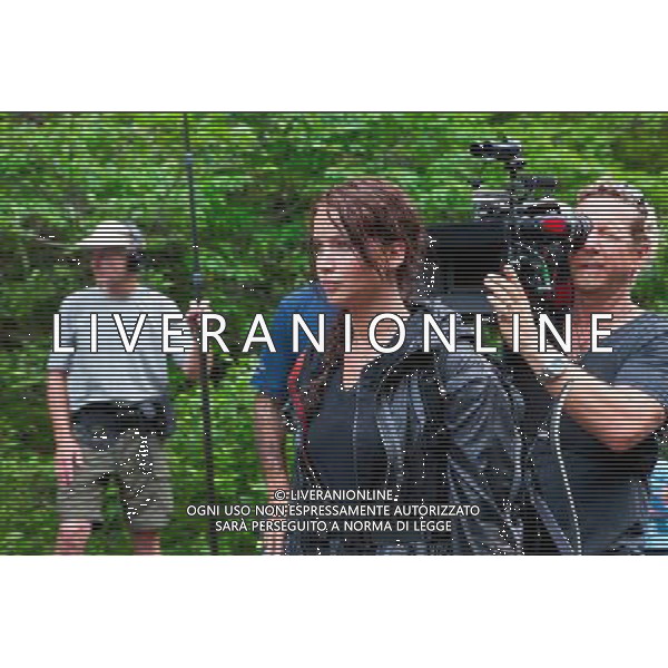 Jennifer Lawrence on the set of THE HUNGER GAMES. AG ALDO LIVERANI S A S ONLY ITALY