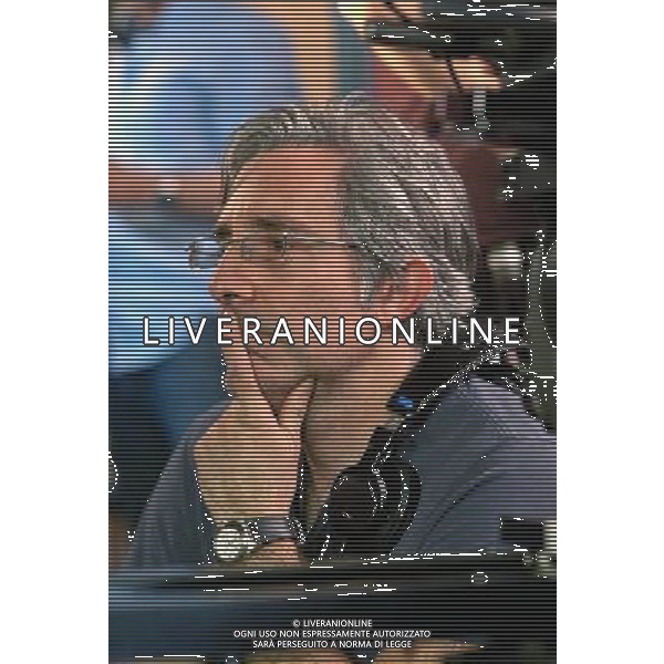 Director Paul Weitz on the set of BEING FLYNN, a Focus Features release. AG ALDO LIVERANI S A S ONLY ITALY