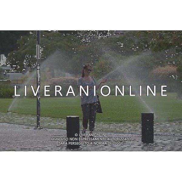 (120208) -- BUENOS AIRES, Feb. 8, 2012 () -- A girl enjoys cool water in Buenos Aires, capital of Argentina, Feb. 7, 2012. Argentina suffered a heat wave on Feb. 7, with the highest temperature of Buenos Aires surpassing 40 degrees Celsius and that of La Rioja surpassing 50 degrees Celsius. (/Martin Zabala) (mx) SITUAZIONI CALDO BUENOS AIRES ARGENTINA ©AG ALDO LIVERANI SAS - ITALY ONLY