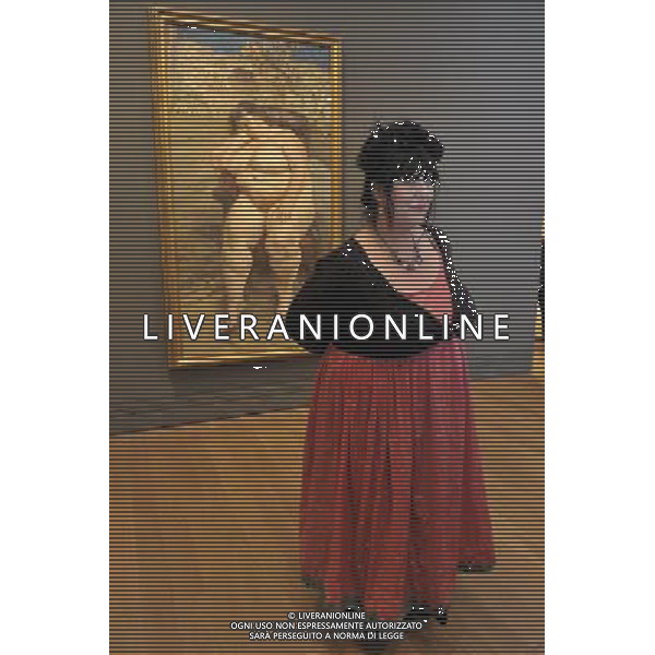 Major new exhibition showing the collection of portraits by the artist Lucian Freud at the National Portrait Gallery in London. Photo Shows: Sue Tilley who posed for Lucian Freud. ©¾Gary Lee - photoshot - ag. aldo liverani sas italy only Sue Tilley, la donna che ha posato per Lucian Freud