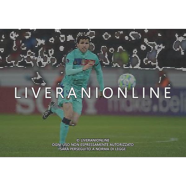 firo FuÃŸball,Fussball, 14.02.2012 Champions League Achtelfinale Hinspiel 2011/2012 Bayer Leverkusen - FC Barcelona 1:3 Cesc FÃ¡bregas , Einzelaktion $worldrightsEs gelten unsere AGB, einsehbar auf www.firosportphoto.de copyright by firo sportphoto: Coesfelder Str.207 48249 DÃ¼lmen www.firosportphoto.de mail@firosportphoto.de (V o l k s b a n k B o c h u m - W i t t e n ) BLZ.: 430 601 29 Kt. Nr.: 341 117 100 Tel:Â  02594 - 9916004 Fax:Â 02594 - 9916005 Champions League, Bayer Leverkusen Barcellona 1-3 ©AG ALDO LIVERANI SAS - ITALY ONLY *** Local Caption *** .