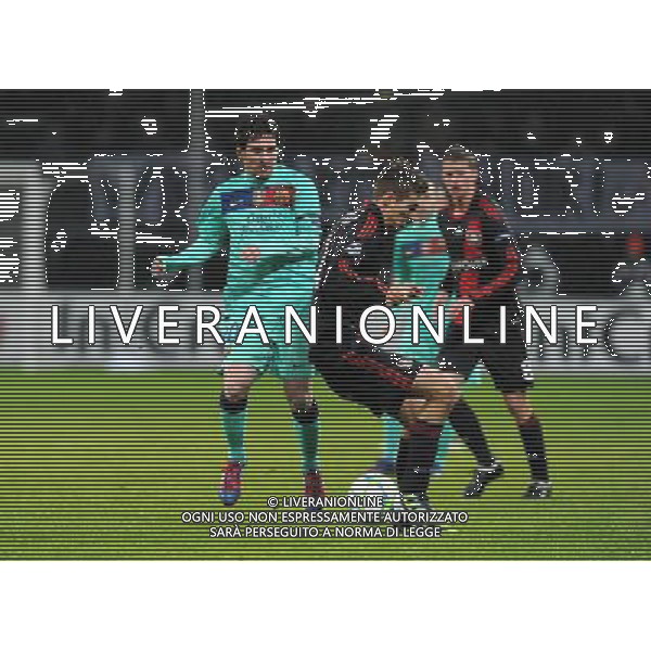 firo Fu§ball,Fussball, 14.02.2012 UEFA Champions League, Saison 2011/2012 Bayer 04 Leverkusen - FC Barcelona 1:3 Zweikampf, Daniel Schwaab, Leverkusen, Lionel Messi, Barcelona $worldrightsEs gelten unsere AGB, einsehbar auf www.firosportphoto.de copyright by firo sportphoto: Coesfelder Stra§e 207Ê 48249 D † L M E N (Duelmen) www.firosportphoto.de mail@firosportphoto.de (V o l k s b a n k B o c h u m - W i t t e n ) BLZ.: 430 601 29 Kt. Nr.: 341 117 100 Tel:Ê 02594-9916004 Fax:Ê 02594-9916005 Champions League, Bayer Leverkusen Barcellona 1-3 ©AG ALDO LIVERANI SAS - ITALY ONLY *** Local Caption *** .