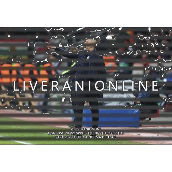 firo Fu§ball,Fussball, 14.02.2012 UEFA Champions League, Saison 2011/2012 Bayer 04 Leverkusen - FC Barcelona 1:3 Josep Guardiola, Coach Barcelona an der Seitenlinie, gibt Anweisungen, Gestik, schreit $worldrightsEs gelten unsere AGB, einsehbar auf www.firosportphoto.de copyright by firo sportphoto: Coesfelder Stra§e 207Ê 48249 D † L M E N (Duelmen) www.firosportphoto.de mail@firosportphoto.de (V o l k s b a n k B o c h u m - W i t t e n ) BLZ.: 430 601 29 Kt. Nr.: 341 117 100 Tel:Ê 02594-9916004 Fax:Ê 02594-9916005 Champions League, Bayer Leverkusen Barcellona 1-3 ©AG ALDO LIVERANI SAS - ITALY ONLY *** Local Caption *** .